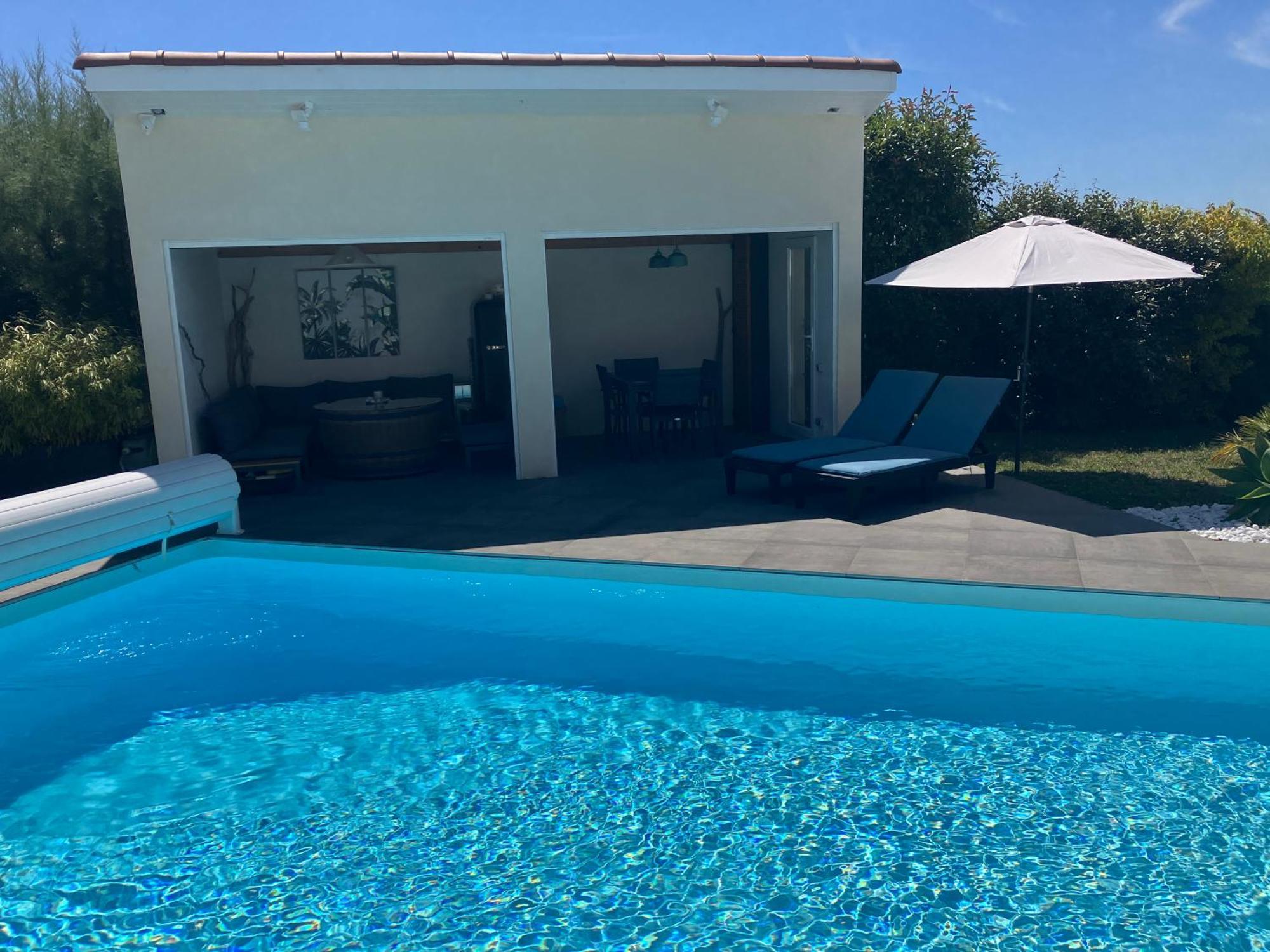 Bambou Avec Piscine *