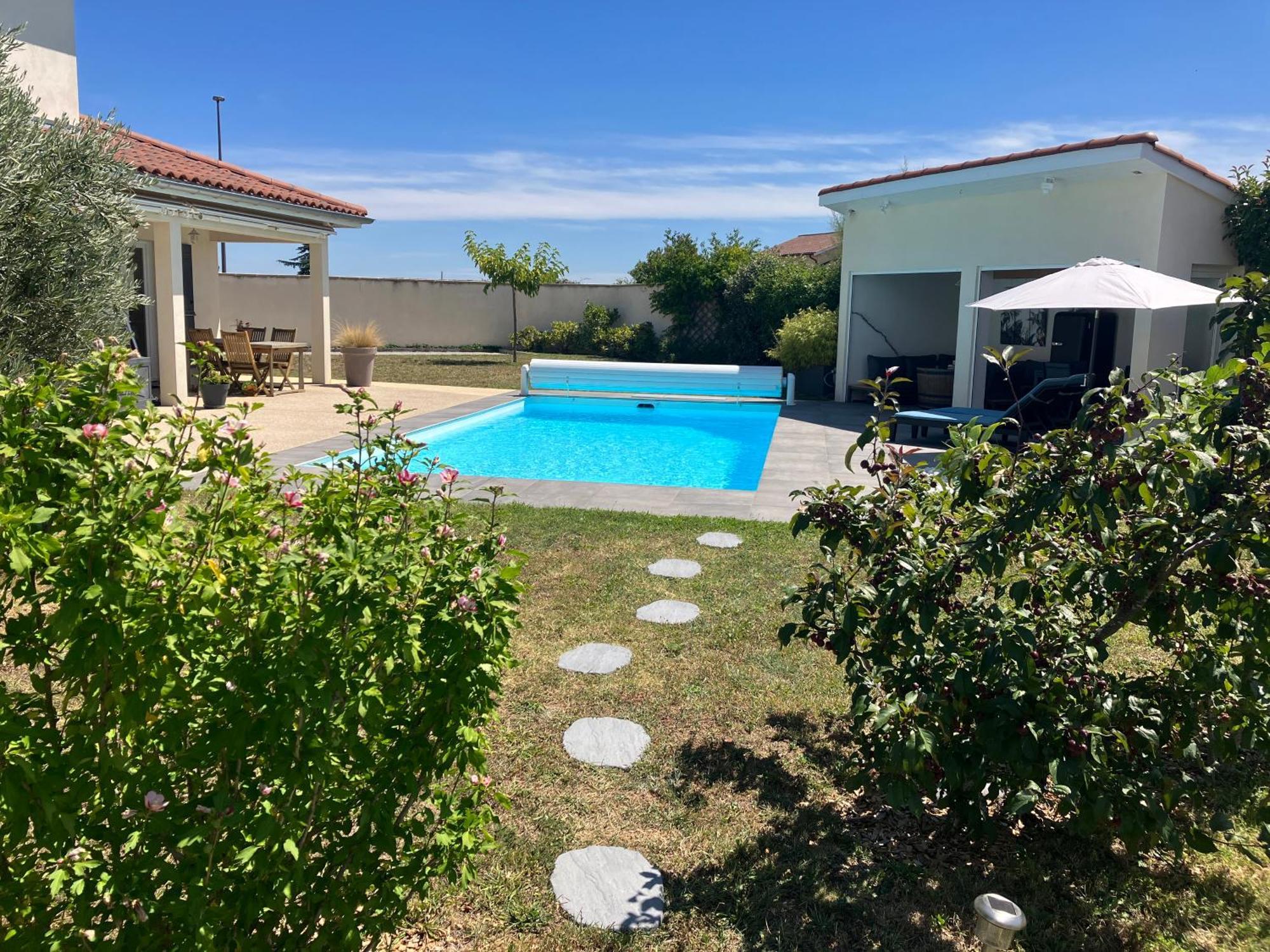 Bambou Avec Piscine